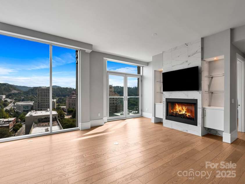 7 Patton Avenue, Asheville, NC 28801.  MLS# CAR4302588, YatesRealty ID 2697. French doors