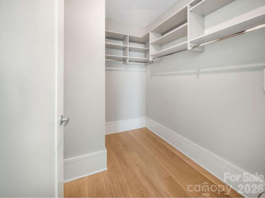 7 Patton Avenue, Asheville, NC 28801.  MLS# CAR4403262, YatesRealty ID 2697. 