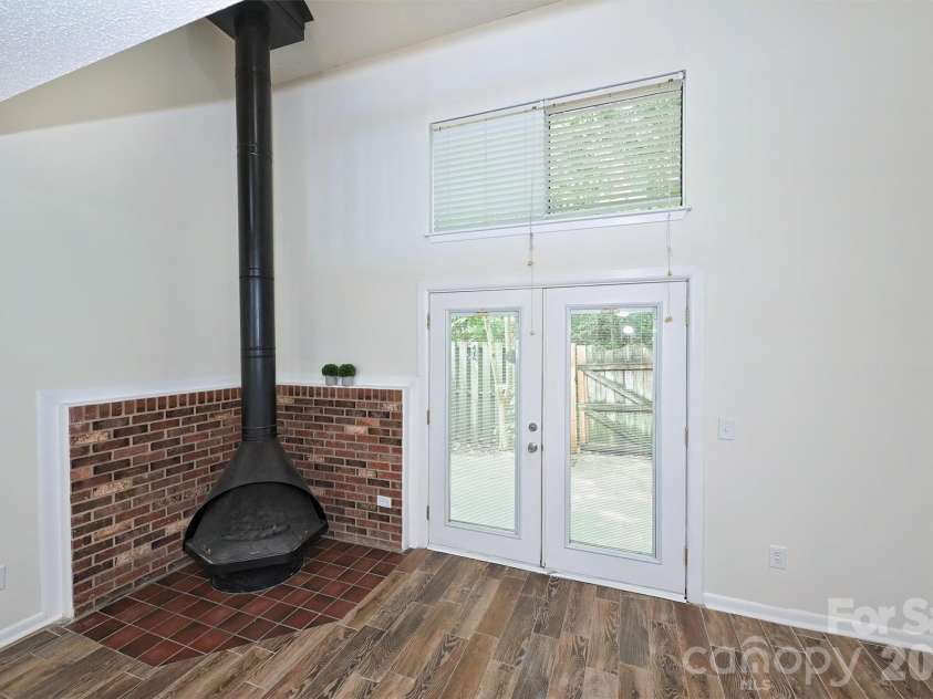 3131 Heathstead Place, Charlotte, NC 28210.  MLS# CAR4384029, YatesRealty ID 26970. 