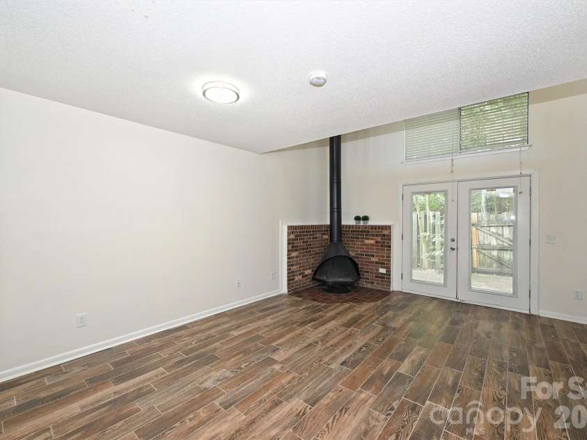 3131 Heathstead Place, Charlotte, NC 28210.  MLS# CAR4384029, YatesRealty ID 26970. 