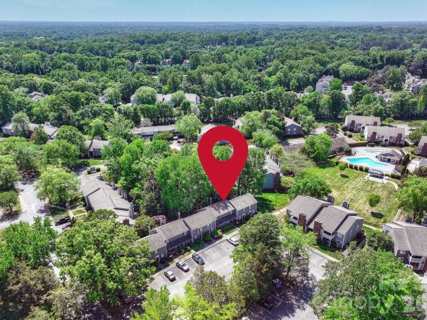 3131 Heathstead Place, Charlotte, NC 28210.  MLS# CAR4384029, YatesRealty ID 26970. 