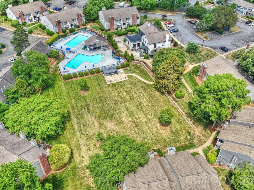 3131 Heathstead Place, Charlotte, NC 28210.  MLS# CAR4384029, YatesRealty ID 26970. 