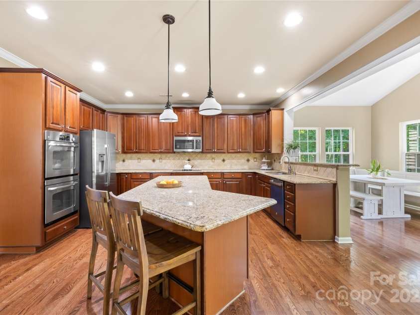 4103 Amber Leigh Way Drive, Charlotte, NC 28269.  MLS# CAR4277812, YatesRealty ID 26970. 