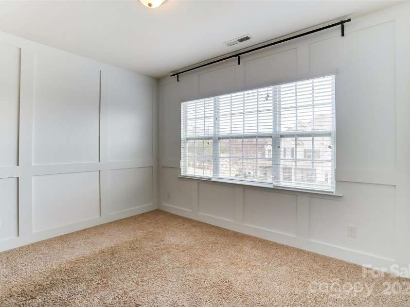 15031 Brannock Hills Drive, Charlotte, NC 28278.  MLS# CAR4282601, YatesRealty ID 26971. 