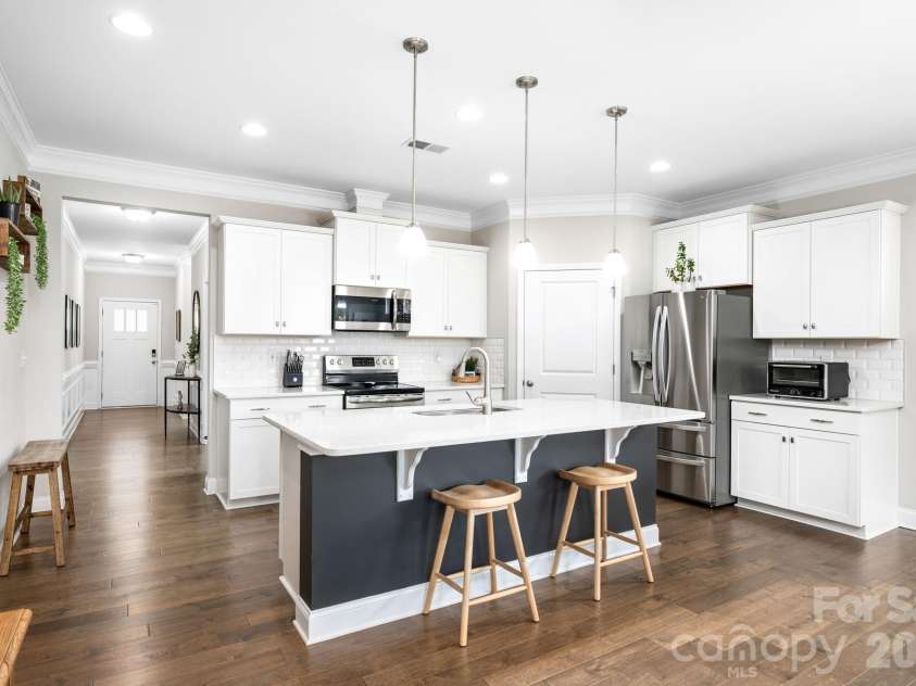 45 Dreambird Drive, Leicester, NC 28748.  MLS# CAR4387776, YatesRealty ID 26971. Spacious Kitchen