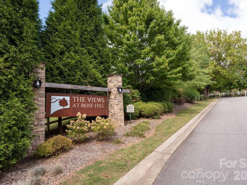 45 Dreambird Drive, Leicester, NC 28748.  MLS# CAR4387776, YatesRealty ID 26971. The Views at Rose Hill