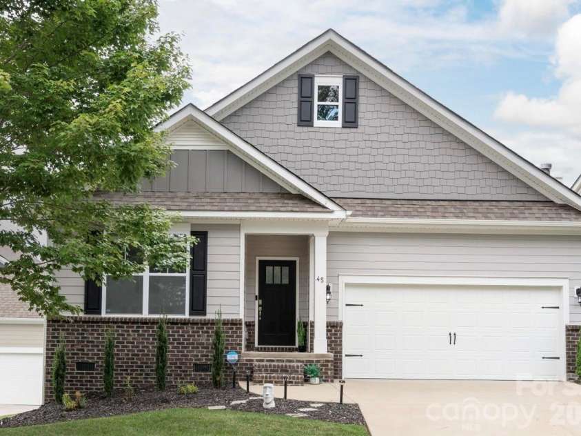 45 Dreambird Drive, Leicester, NC 28748.  MLS# CAR4387776, YatesRealty ID 26971. Welcome to 45 Dreambird