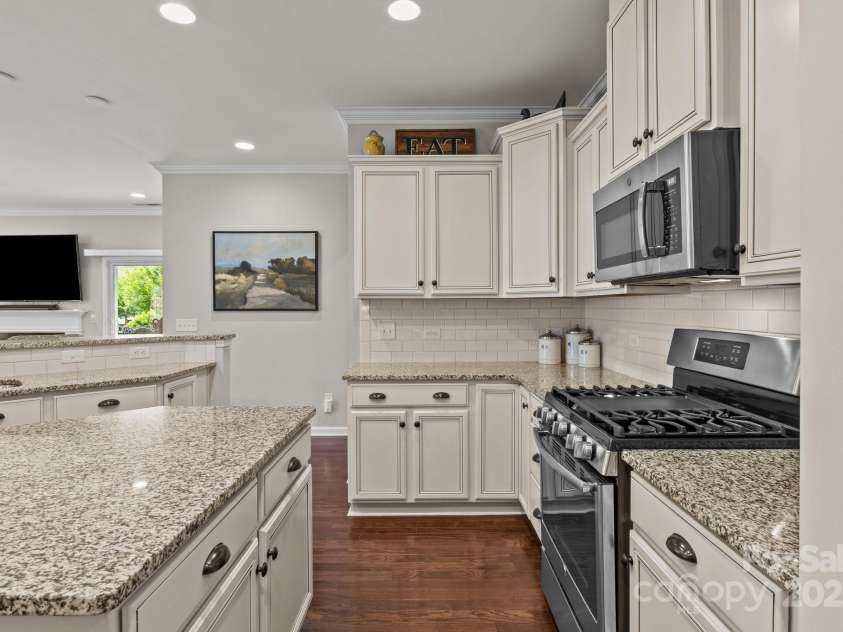 16034 Rushwick Drive, Huntersville, NC 28078.  MLS# CAR4262990, YatesRealty ID 26972. 
