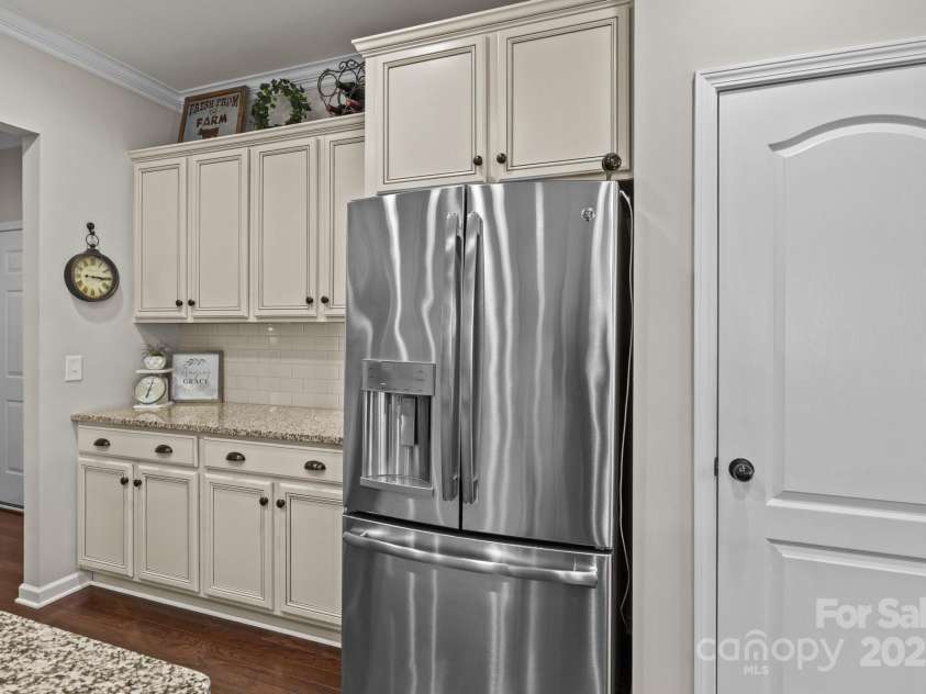 16034 Rushwick Drive, Huntersville, NC 28078.  MLS# CAR4262990, YatesRealty ID 26972. 