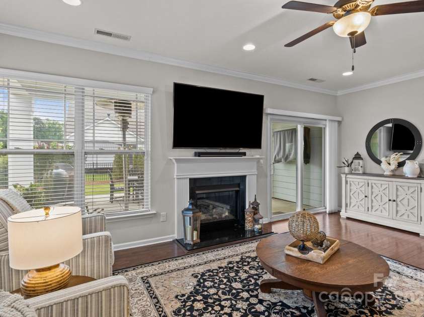 16034 Rushwick Drive, Huntersville, NC 28078.  MLS# CAR4262990, YatesRealty ID 26972. 
