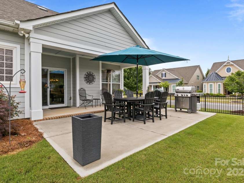 16034 Rushwick Drive, Huntersville, NC 28078.  MLS# CAR4262990, YatesRealty ID 26972. 