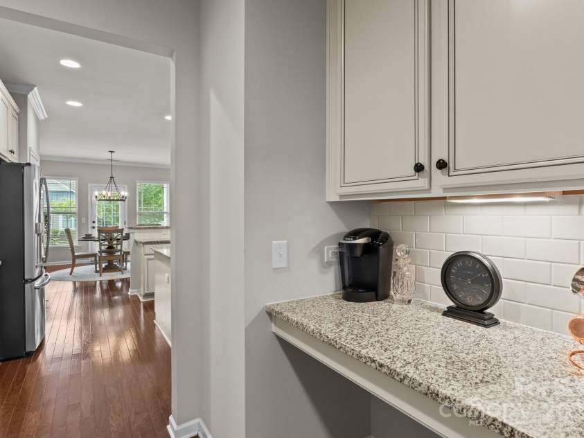 16034 Rushwick Drive, Huntersville, NC 28078.  MLS# CAR4262990, YatesRealty ID 26972. Additional coffee/wine bar