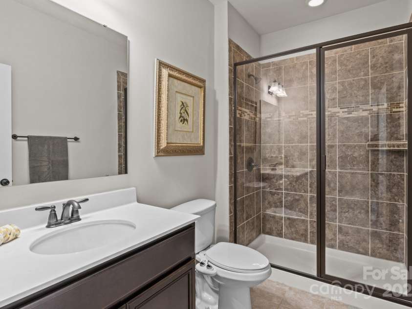 16034 Rushwick Drive, Huntersville, NC 28078.  MLS# CAR4262990, YatesRealty ID 26972. Bathroom 3 upstairs
