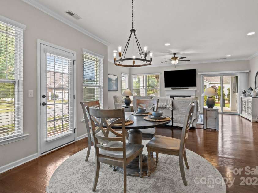 16034 Rushwick Drive, Huntersville, NC 28078.  MLS# CAR4262990, YatesRealty ID 26972. Breakfast area in main living areas