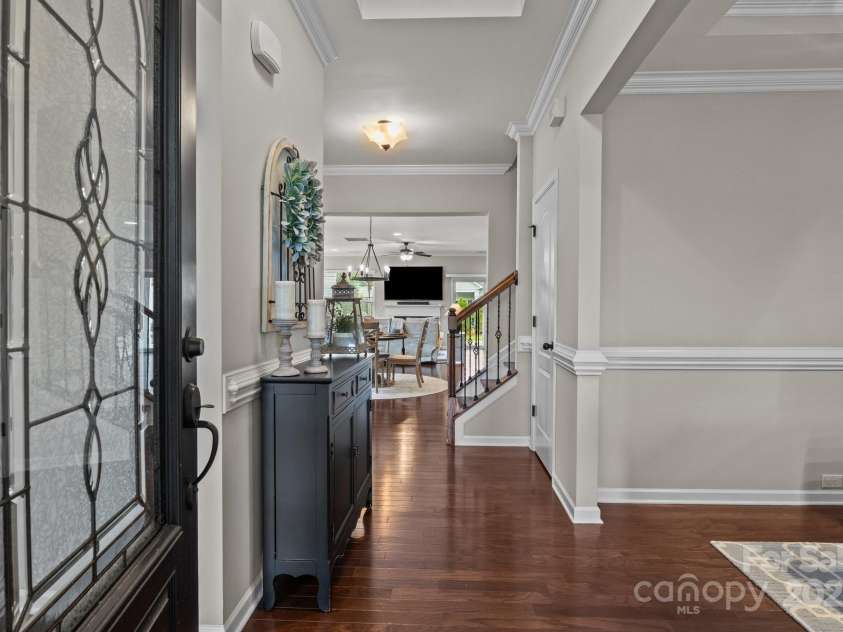16034 Rushwick Drive, Huntersville, NC 28078.  MLS# CAR4262990, YatesRealty ID 26972. Entry w/ chair rail & crown molding