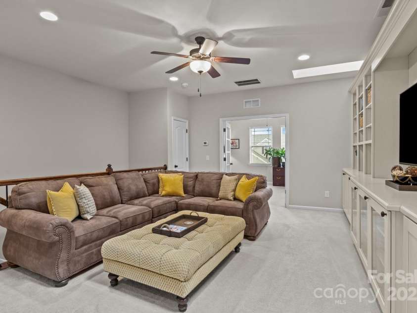 16034 Rushwick Drive, Huntersville, NC 28078.  MLS# CAR4262990, YatesRealty ID 26972. Loft w/ open railing to the main level