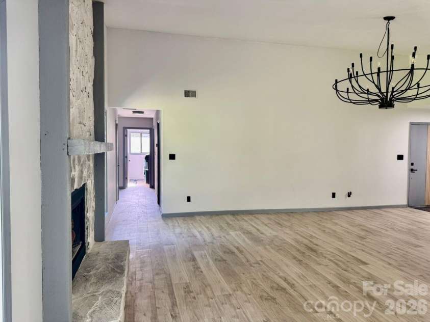11209 Snapfinger Drive, Charlotte, NC 28277.  MLS# CAR4382199, YatesRealty ID 26973. 