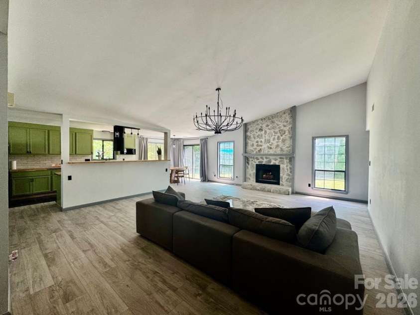 11209 Snapfinger Drive, Charlotte, NC 28277.  MLS# CAR4382199, YatesRealty ID 26973. 