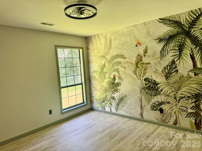 11209 Snapfinger Drive, Charlotte, NC 28277.  MLS# CAR4382199, YatesRealty ID 26973. Room 1
