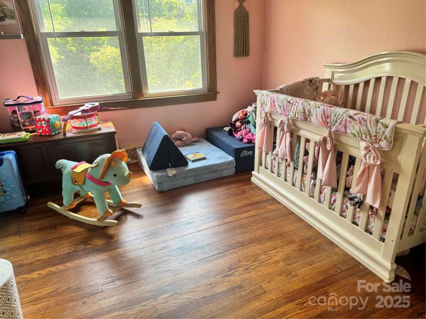 140 Wallins Way, Mars Hill, NC 28754.  MLS# CAR4279652, YatesRealty ID 26973. 