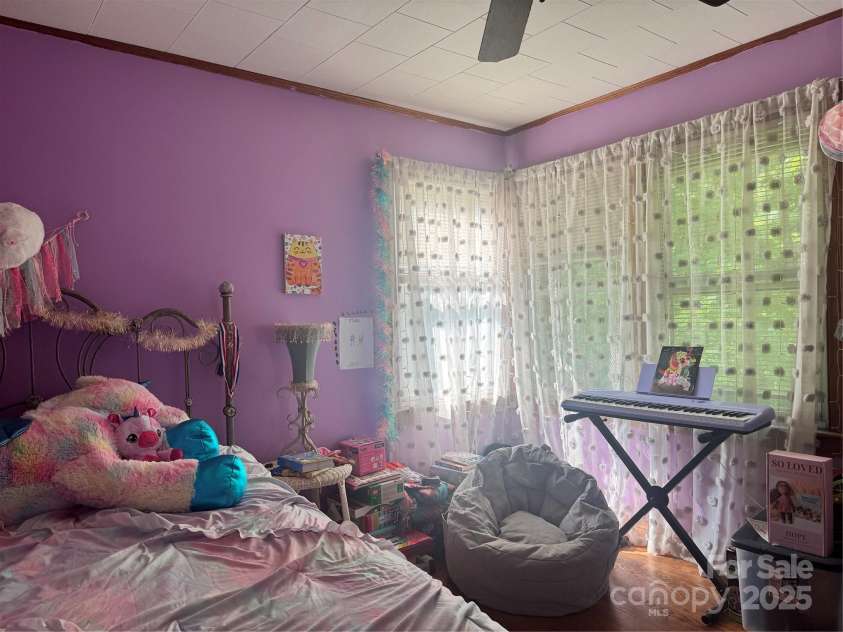 140 Wallins Way, Mars Hill, NC 28754.  MLS# CAR4279652, YatesRealty ID 26973. 