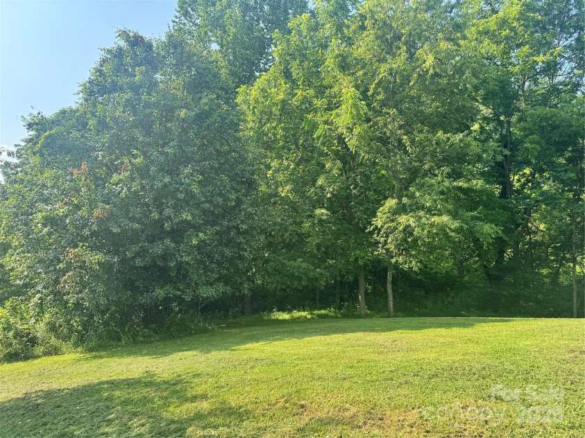 140 Wallins Way, Mars Hill, NC 28754.  MLS# CAR4279652, YatesRealty ID 26973. 