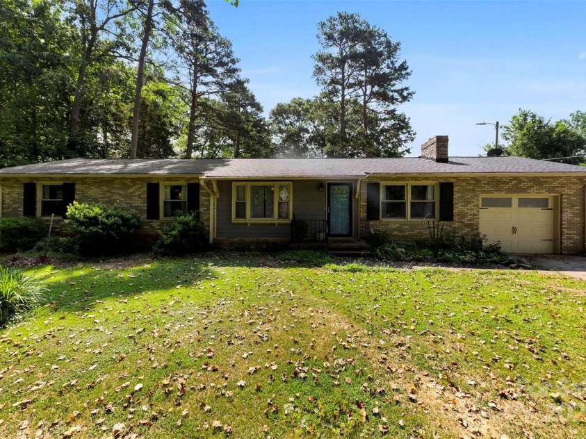 107 Laura Springs Drive, Salisbury, NC 28146.  MLS# CAR4280343, YatesRealty ID 26975. 