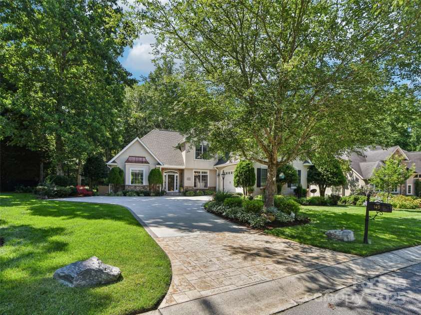 145 Fernbrook Way, Hendersonville, NC 28791.  MLS# CAR4274109, YatesRealty ID 26976. 