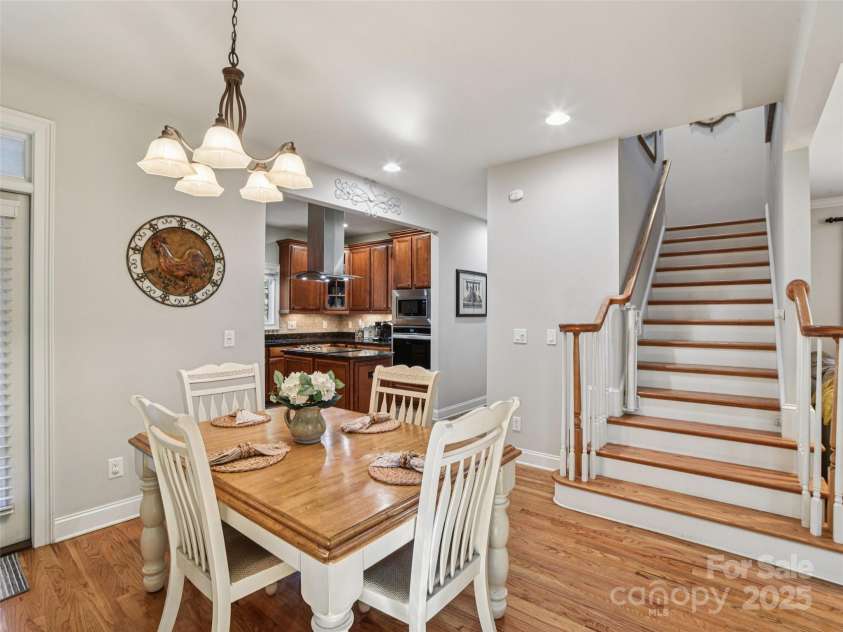 145 Fernbrook Way, Hendersonville, NC 28791.  MLS# CAR4274109, YatesRealty ID 26976. 