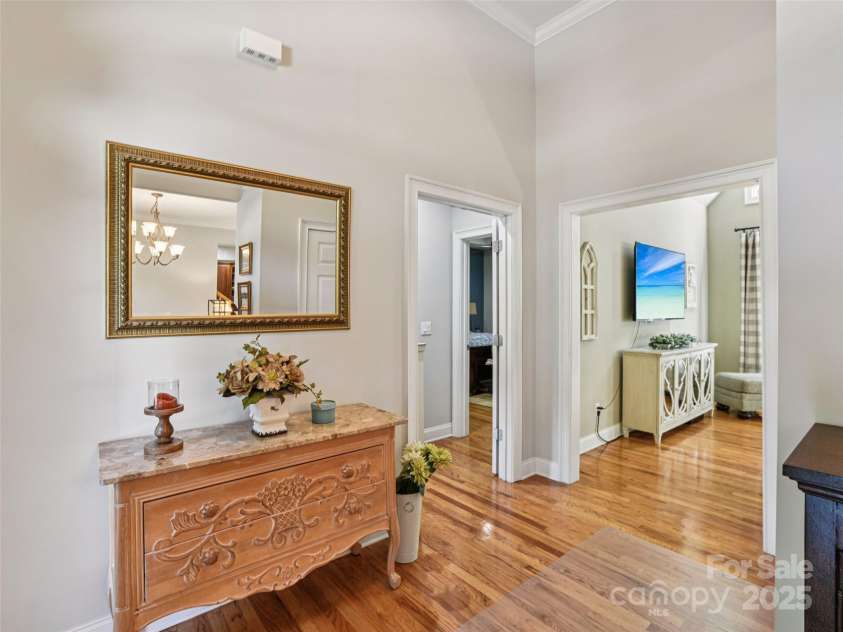 145 Fernbrook Way, Hendersonville, NC 28791.  MLS# CAR4274109, YatesRealty ID 26976. 