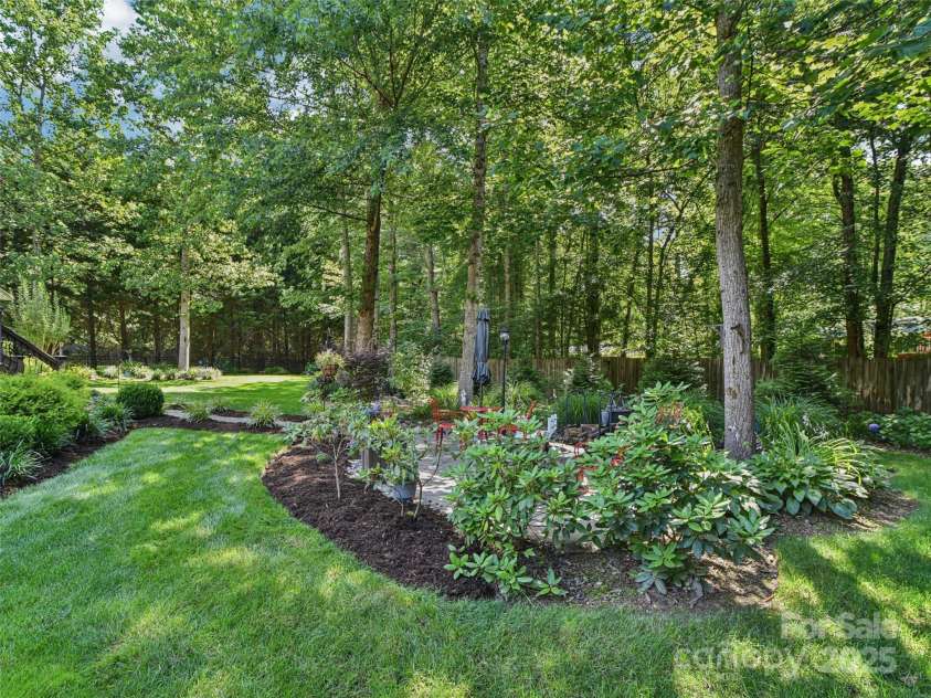 145 Fernbrook Way, Hendersonville, NC 28791.  MLS# CAR4274109, YatesRealty ID 26976. 
