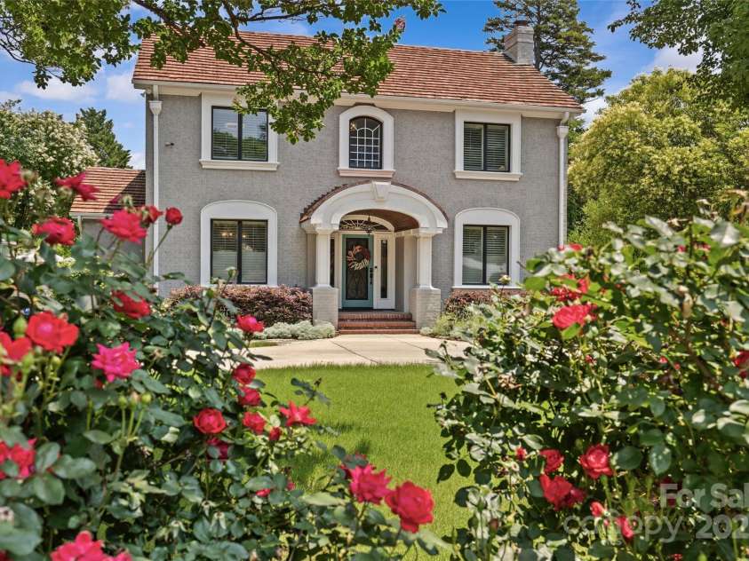 1619 Providence Road, Charlotte, NC 28207.  MLS# CAR4266740, YatesRealty ID 26977. 