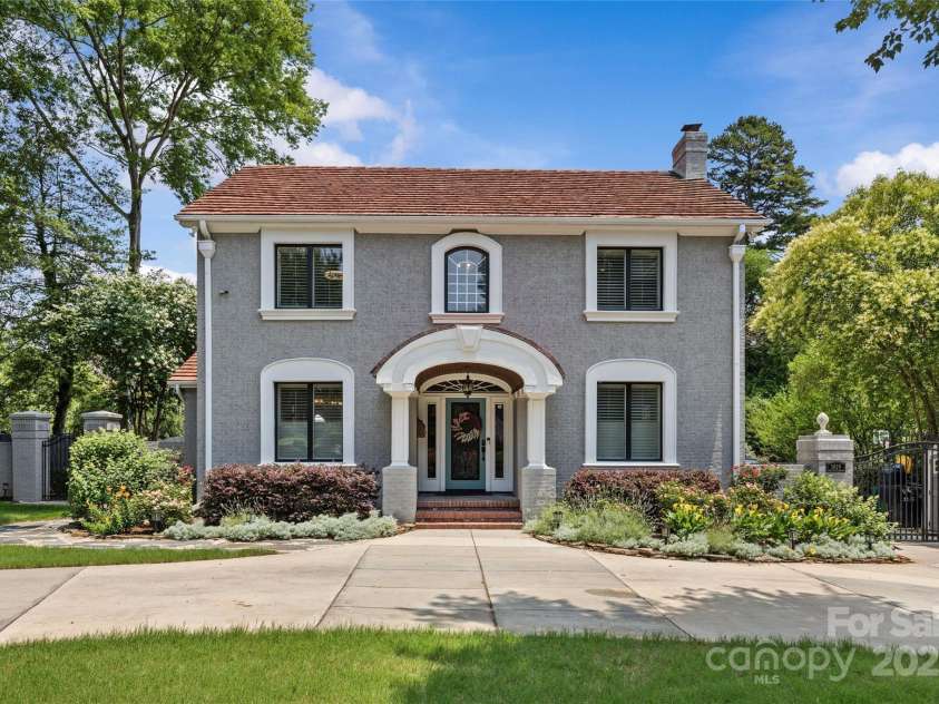 1619 Providence Road, Charlotte, NC 28207.  MLS# CAR4266740, YatesRealty ID 26977. 