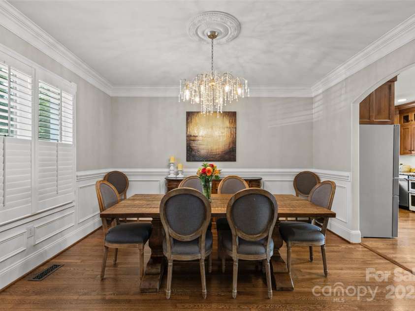 1619 Providence Road, Charlotte, NC 28207.  MLS# CAR4266740, YatesRealty ID 26977. 