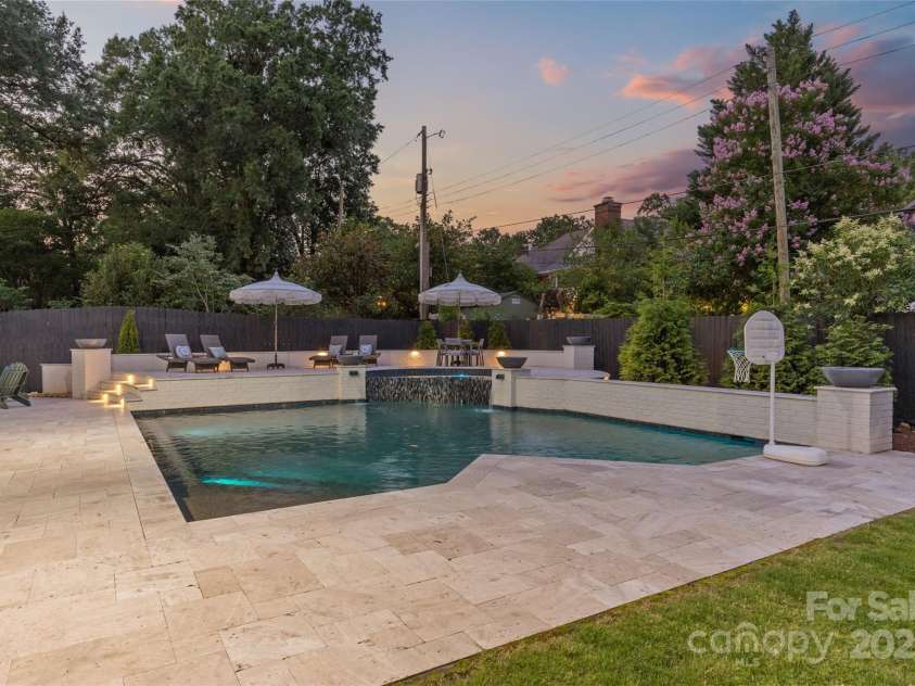 1619 Providence Road, Charlotte, NC 28207.  MLS# CAR4266740, YatesRealty ID 26977. 