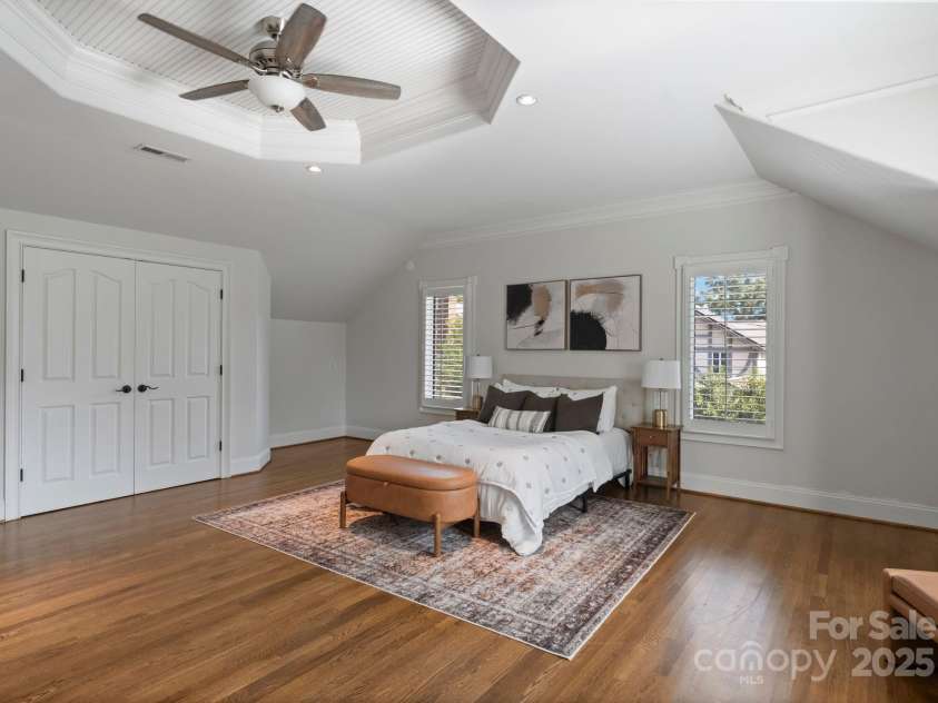 1619 Providence Road, Charlotte, NC 28207.  MLS# CAR4304931, YatesRealty ID 26977. 