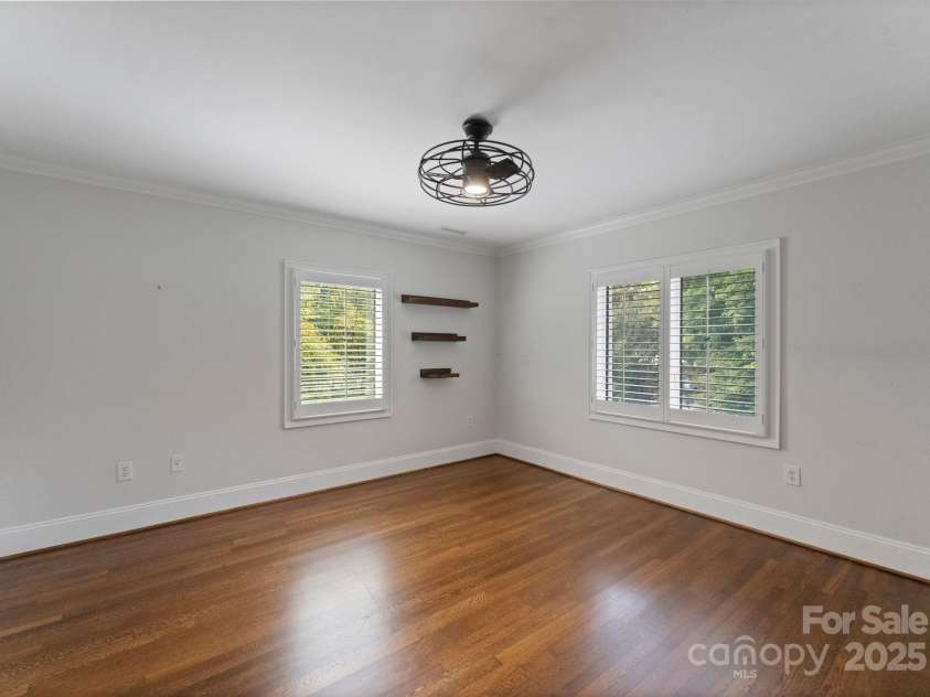 1619 Providence Road, Charlotte, NC 28207.  MLS# CAR4304931, YatesRealty ID 26977. 