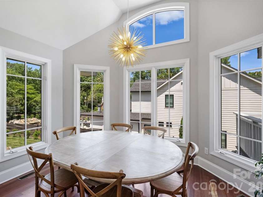 237 Hunter Lane, Charlotte, NC 28211.  MLS# CAR4384992, YatesRealty ID 26977. 