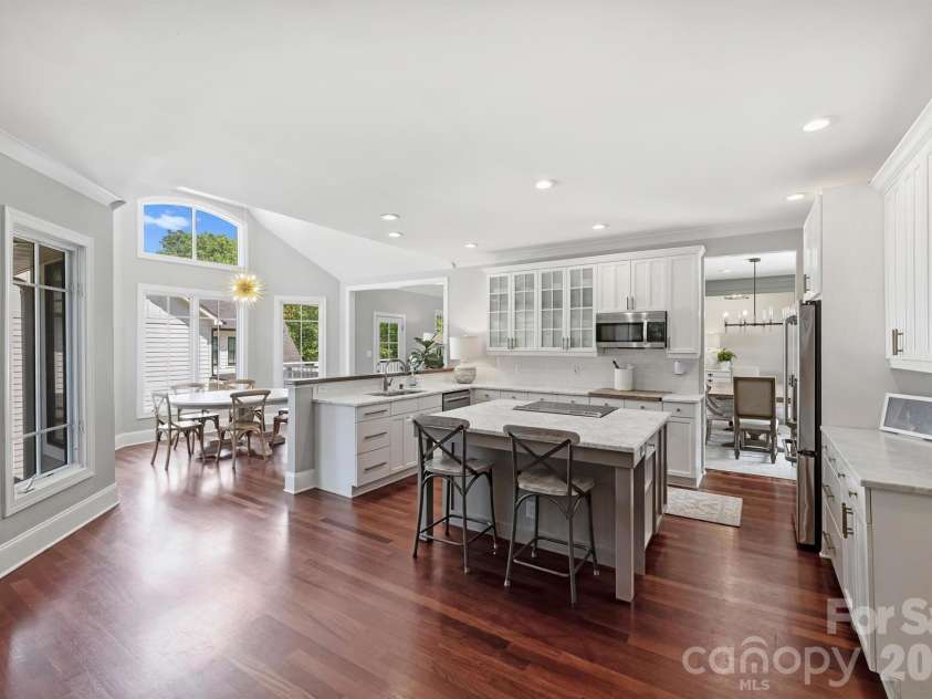 237 Hunter Lane, Charlotte, NC 28211.  MLS# CAR4384992, YatesRealty ID 26977. 
