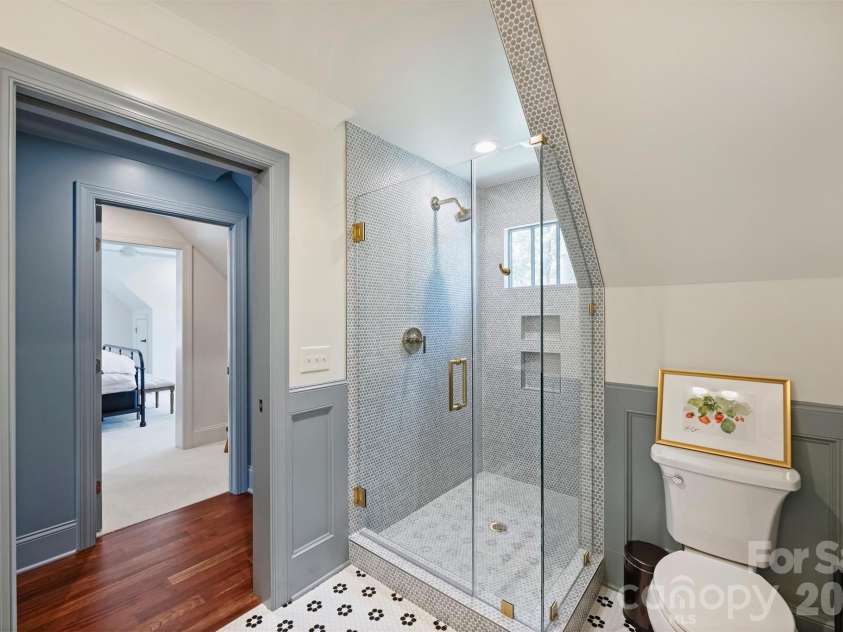237 Hunter Lane, Charlotte, NC 28211.  MLS# CAR4384992, YatesRealty ID 26977. 