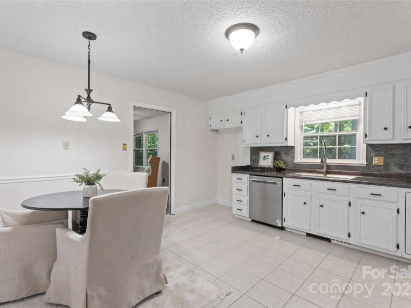 3943 Peggy Lane, Mint Hill, NC 28227.  MLS# CAR4274515, YatesRealty ID 26978. 