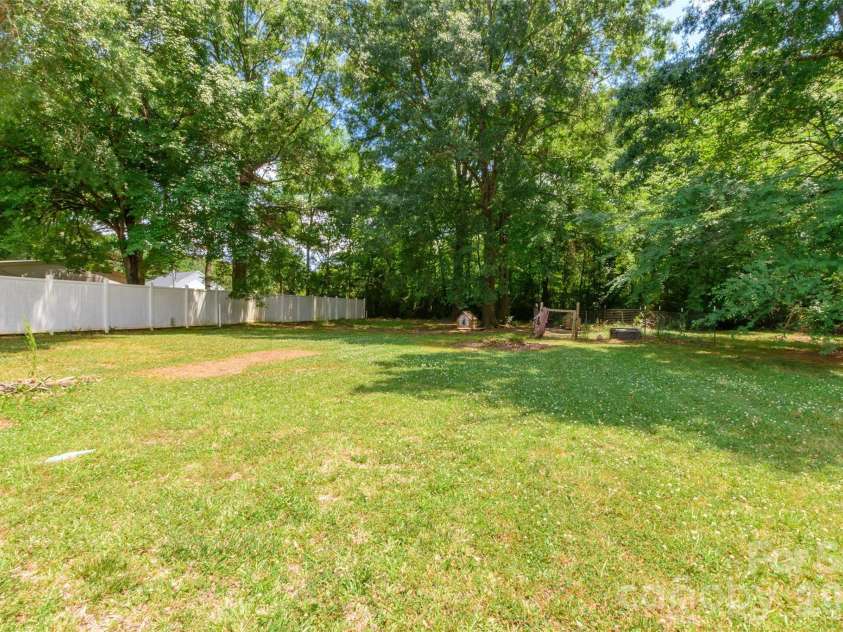 419 Hemlock Avenue, Rock Hill, SC 29730.  MLS# CAR4385362, YatesRealty ID 26978. 