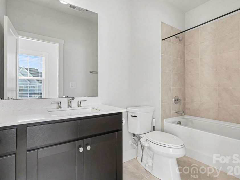 4266 Tournette Drive, Fort Mill, SC 29707.  MLS# CAR4338531, YatesRealty ID 2698. Bathroom 2