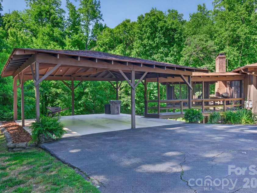 430 School Street, Rockwell, NC 28138.  MLS# CAR4382765, YatesRealty ID 26980. 