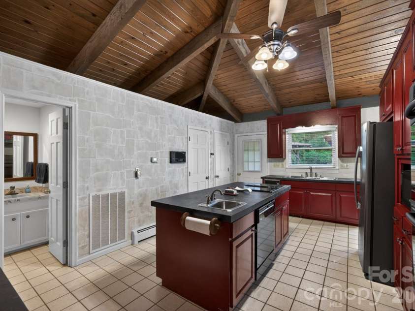 430 School Street, Rockwell, NC 28138.  MLS# CAR4382765, YatesRealty ID 26980. 