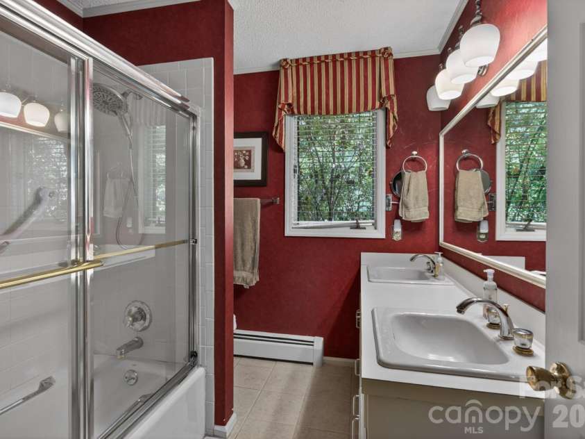 430 School Street, Rockwell, NC 28138.  MLS# CAR4382765, YatesRealty ID 26980. 