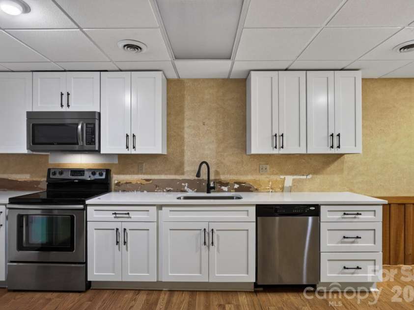 430 School Street, Rockwell, NC 28138.  MLS# CAR4382765, YatesRealty ID 26980. 
