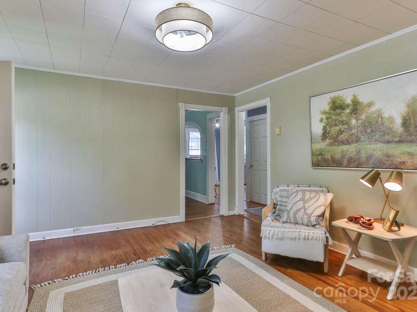 412 Woodhaven Street, Lenoir, NC 28645.  MLS# CAR4256131, YatesRealty ID 26981. 