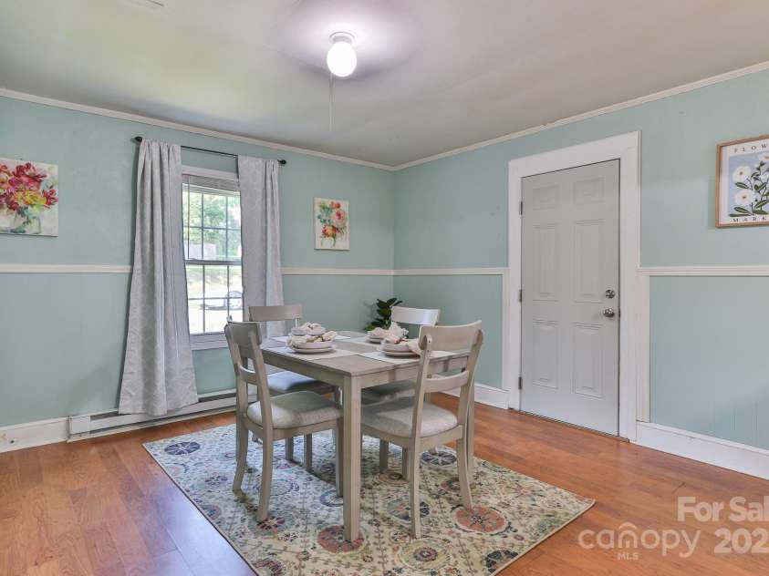 412 Woodhaven Street, Lenoir, NC 28645.  MLS# CAR4256131, YatesRealty ID 26981. 