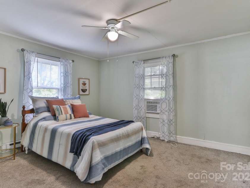 412 Woodhaven Street, Lenoir, NC 28645.  MLS# CAR4256131, YatesRealty ID 26981. 